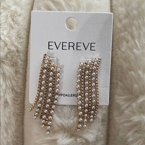Evereve Gold and Pearl Dangle Earrings